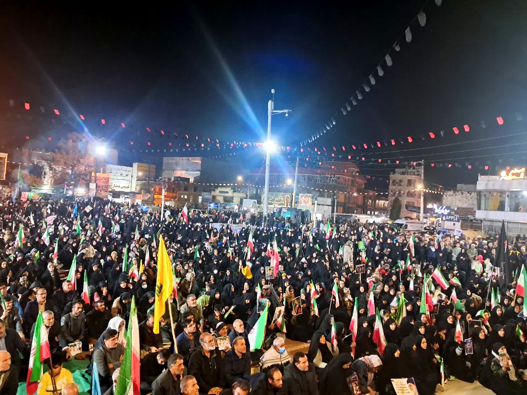 تجمع برای حمایت از رزمندگان کشور در شهر دهدشت 