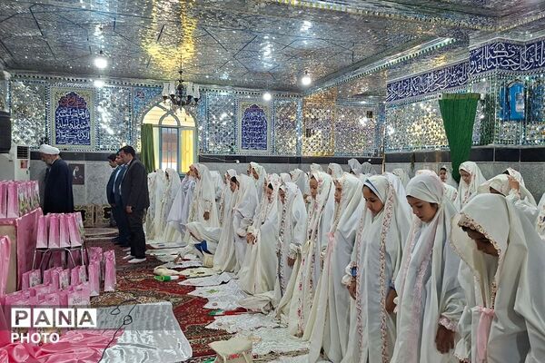 طنین بندگی در جشن تکلیف دانش‌آموزان دختر شهرستان قرچک