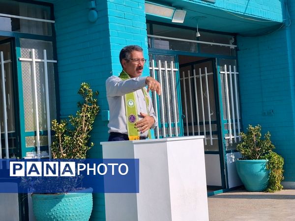 آموزش انواع دست ها و گره های پیشتازان در دبیرستان دخترانه فاطمیه