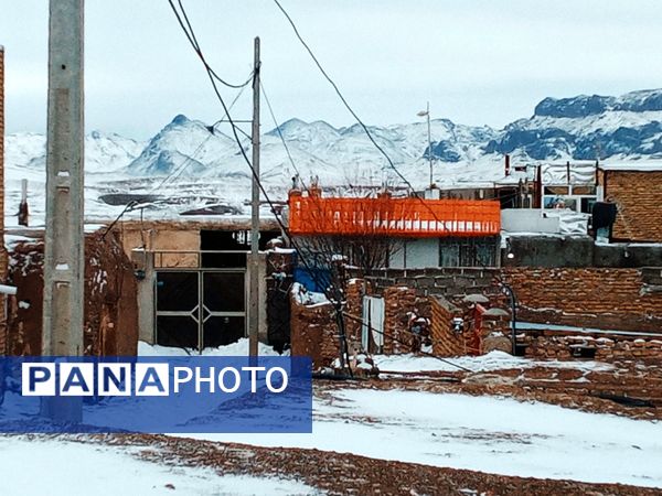 برف و بارانی همراه با شادی در شهرستان زاوه