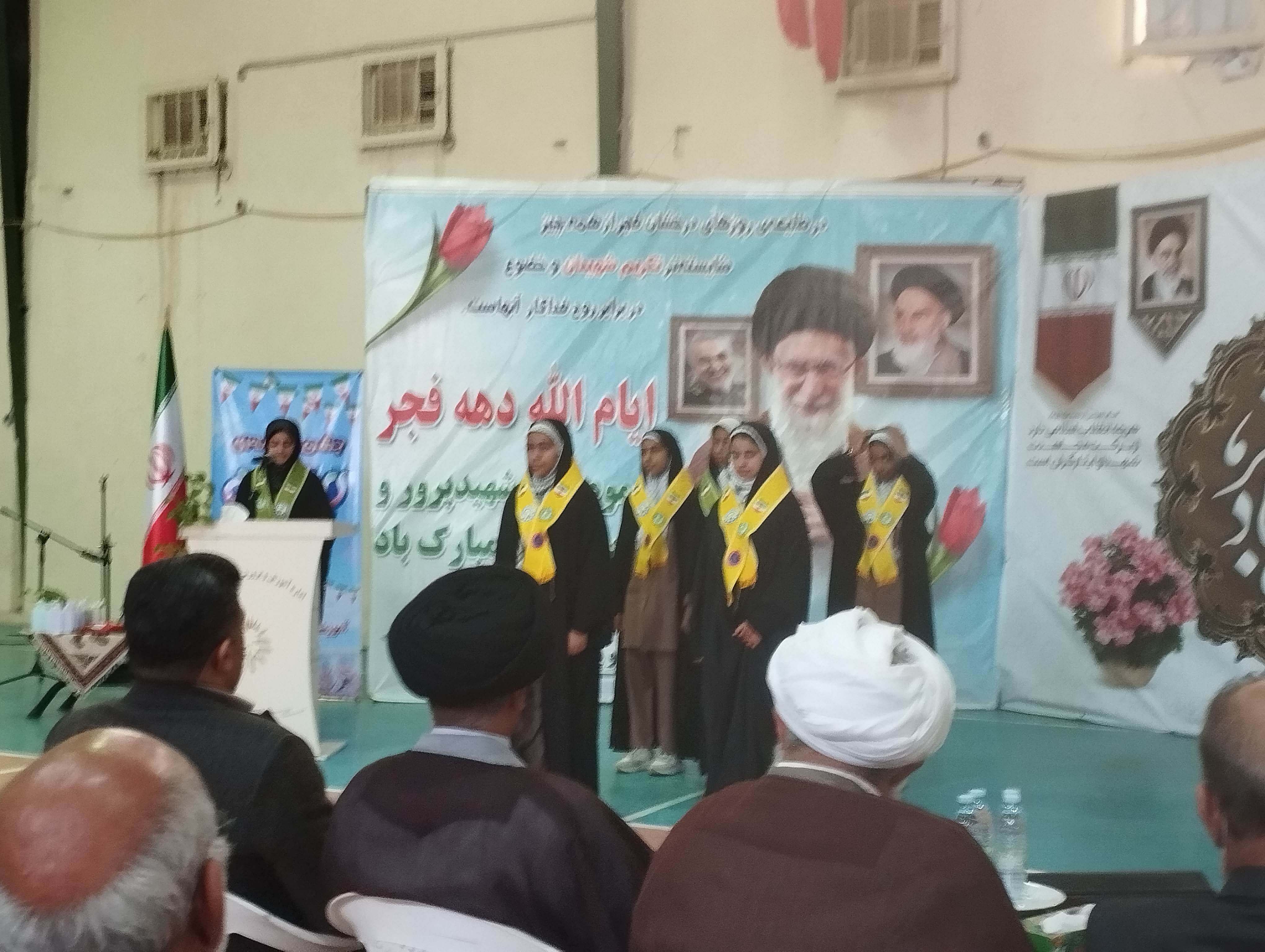 حضور پرشور مردم باغ‌شهر فین در راهپیمایی ۲۲ بهمن