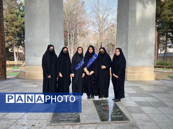 حضور اعضای هیات مرکزی انجمن اسلامی مدارس سملقان در مزار شهدای گمنام