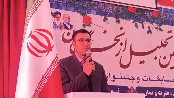 تجلیل از نخبگان فرهنگی و قرآنی شهرستان خلیل‌آباد