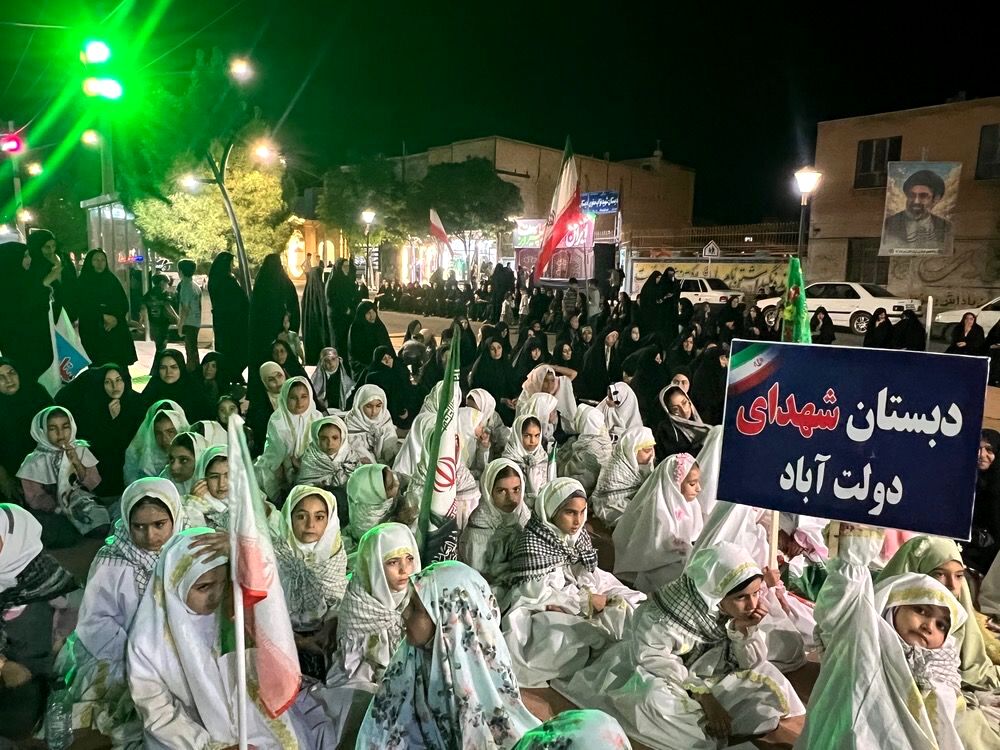 شکوفایی درحریمِ عشق؛ جشنِ فرشته‌ها در میدانِ نجفیه زاوه