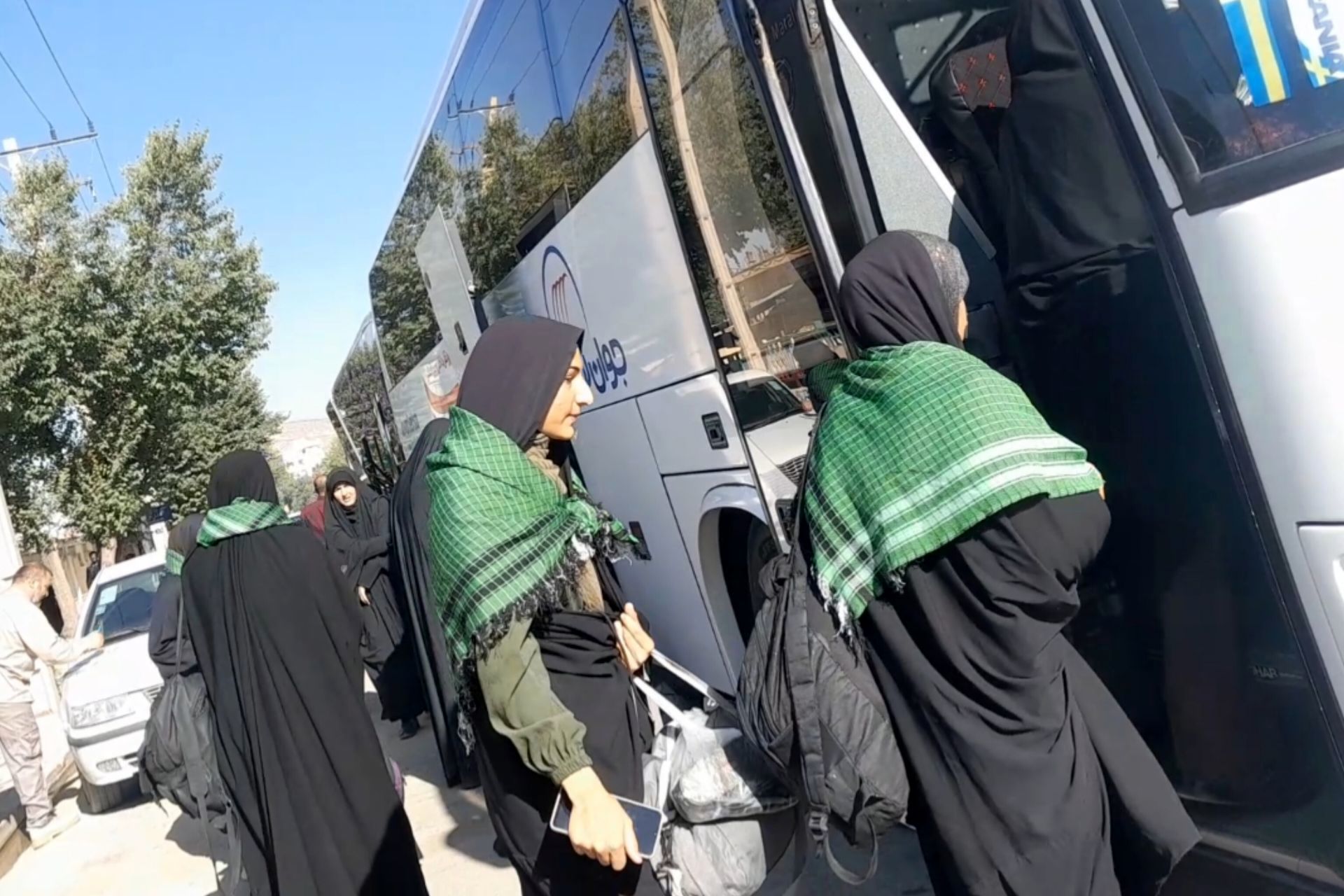 حرکت کاروان های راهیان نور دانش‌آموزی شهر تهران به مناطق عملیاتی غرب و جنوب کشور