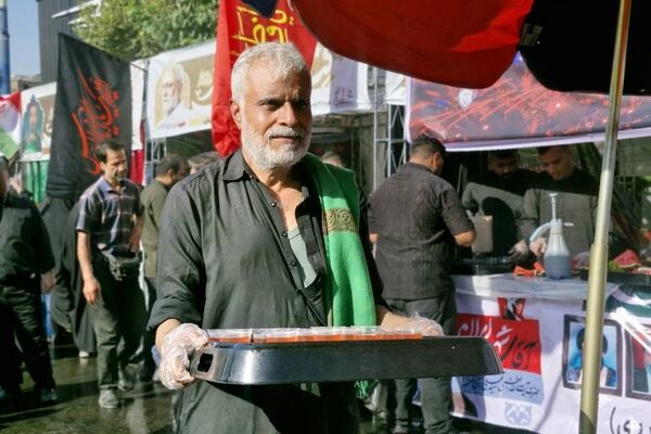 روایت حضور عاشقان حسینی در مسیر دلدادگی