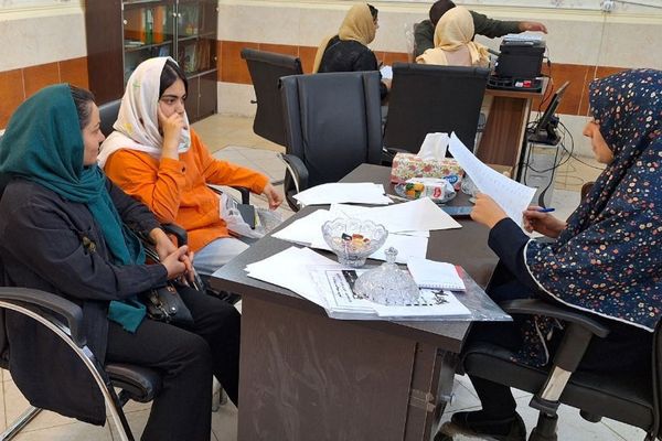 فعالیت پایگاه انتخاب رشته کنکور سراسری ۱۴۰۴ اداره آموزش و پرورش کهریزک 