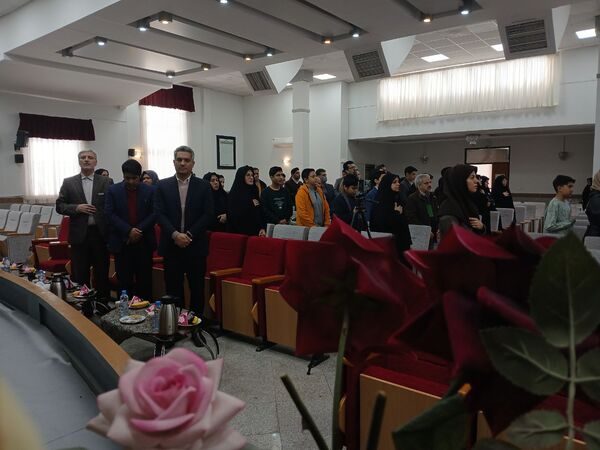 آیین تکریم و تجلیل از پژوهشگران برتر ناحیه۶