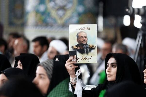 اربعین دو لاله سرخ در فارسان