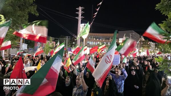 نمایش گوشه‌ای از قدرت و اقتدار  نظامی ایران در خیابان‌های رجایی شهر کرج
