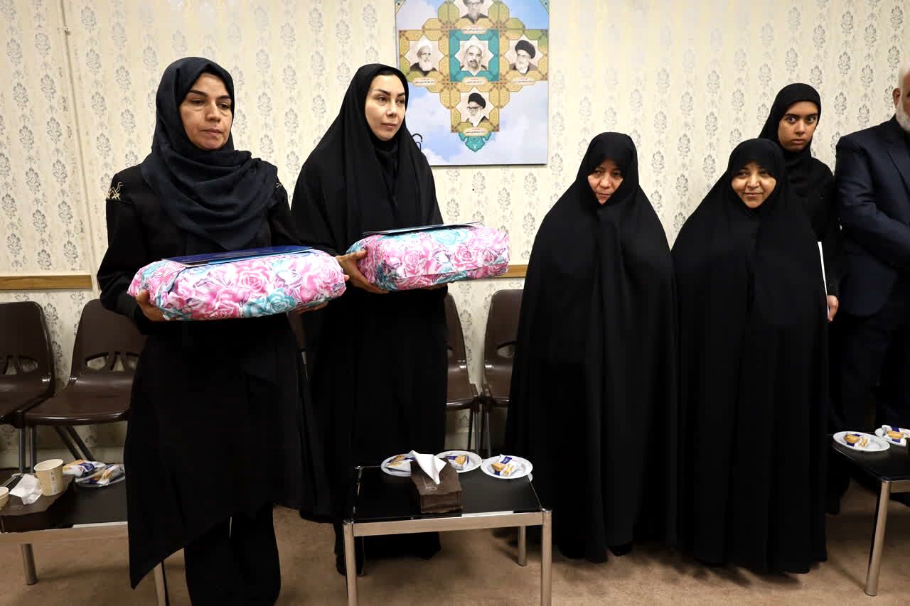 فعالان حوزه جوانی جمعیت در همدان تجلیل شدند