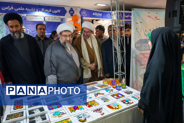 بازدید نماینده ولی فقیه در استان آذربایجان شرقی از نمایشگاه قرآن و عترت