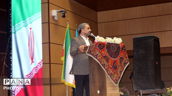 گرامیداشت هفته معلم در دانشگاه فرهنگیان کرمان 