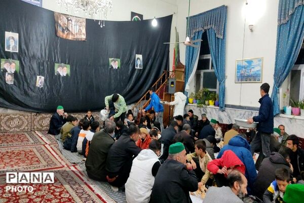 سفره های ساده افطاری در شهر بار نیشابور