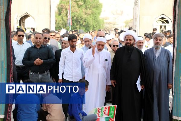 دانش‌آموزان بندرخمیر پیشگام در تجدید میثاق با آرمان‌های استکبارستیزی