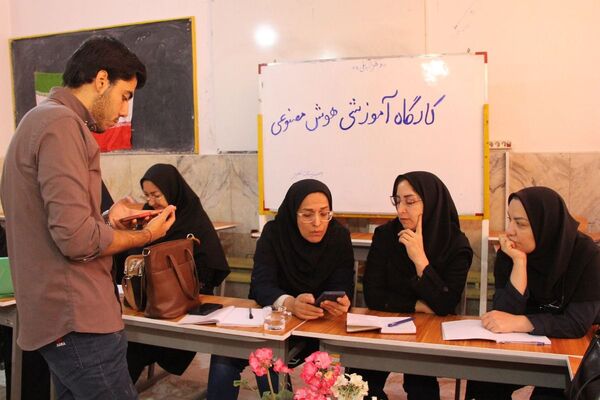 آغاز مسیر نوین آموزش در قیامدشت
