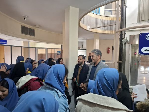 بازدید دانش‌آموزان پیشتاز از شعبه تامین اجتماعی شهرکرد