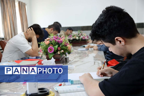 دیدار صمیمانه مدیر آموزش پرورش شهرستان‌های تهران با دانش‌آموزان اردوی مطالعاتی مدارس اسلامشهر