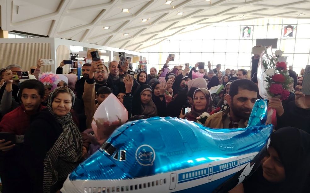 دانش‌آموزان ۶ استان کشور، با کوله‌باری از معنویت، از سفر حج عمره بازگشتند