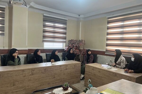 همیار معلم، یاری دهنده دبیر در جریان یادگیری و پیگیری کننده جریان آموزش
