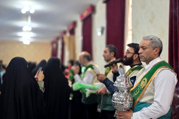 اعزام دانش‌آموزان دختر استان فارس به حج عمره