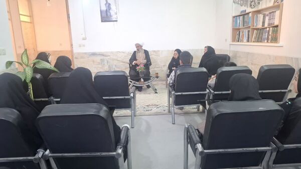 دیدار صمیمانه امام‌جمعه مروست با خبرنگاران پانا
