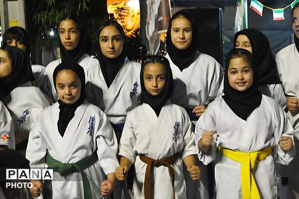 حضور پرشور دانش‌آموزان و فرهنگیان ورامین در موکب شهدای دانش‌آموز و فرهنگی