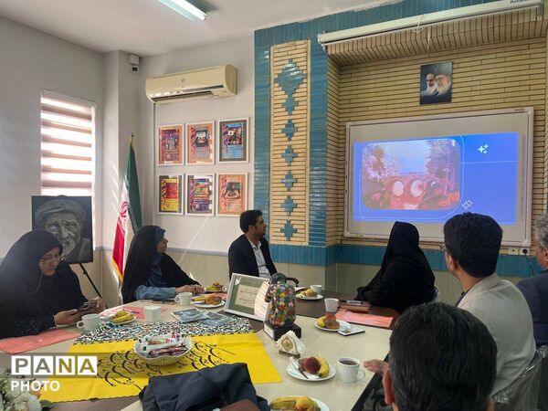 جلسه  هم اندیشی کارشناس مسولان فرهنگی وهنری استان خراسان رضوی