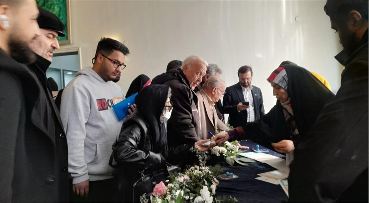فرایند اخذ رای از هنرمندان در تالار وحدت آغاز شد