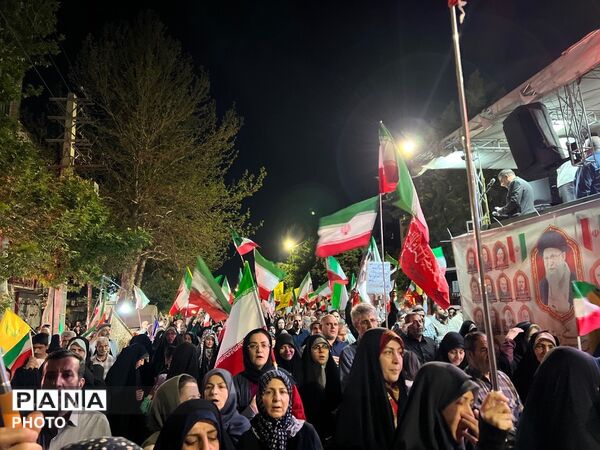 حضور حماسی مردم کرج در نود ودومین شب از تجمعات مردمی