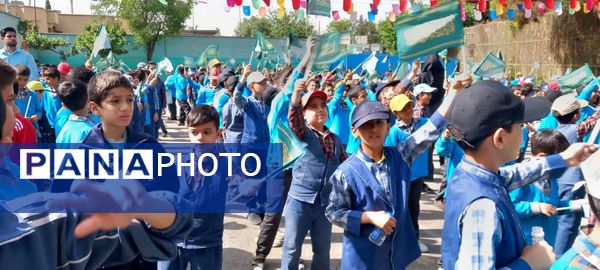 حضورخادمیاران امام رضا (ع) در آموزشگاه شهید رسول نم‌نبات ناحیه۴ اصفهان 