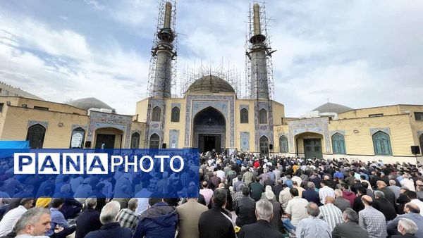 تجلی وحدت و همدلی در صفوف نماز عید فطر ملارد