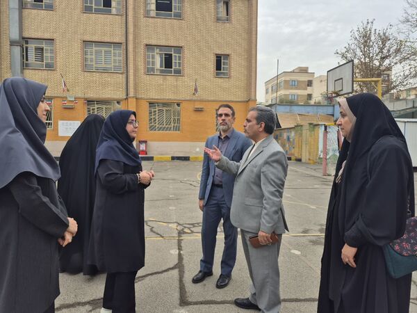 هفته ماها، فرصتی برای درخشش استعدادهای هنری دانش‌آموزان دبیرستان شهید همت