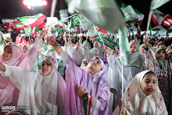 اولین جشن تکلیف کف خیابان
