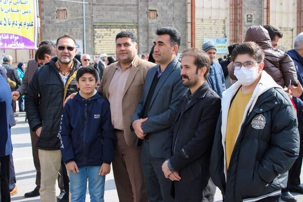حضور حماسی کودکان و نوجوانان دورود در راهپیمایی 22 بهمن