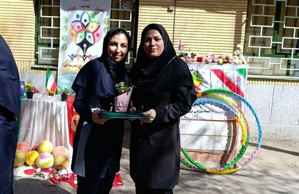المپیاد ورزشی درون مدرسه ای در دبیرستان اژدر افشار 