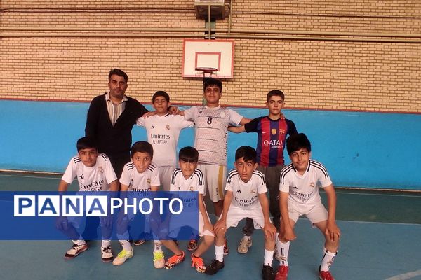 برگزاری مسابقات فوتسال دانش‌آموزان پسر منطقه کهریزک