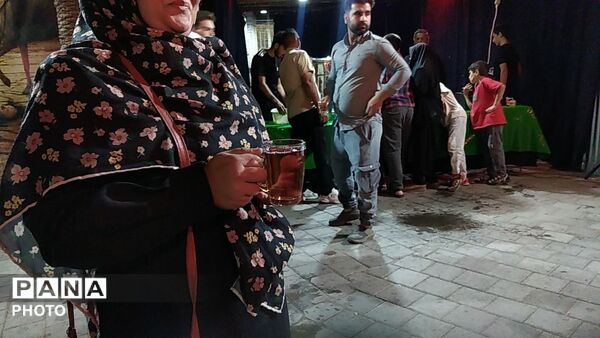 فعالیت چایخانه جوانان مهدوی در صدو بیست و ششمین شب