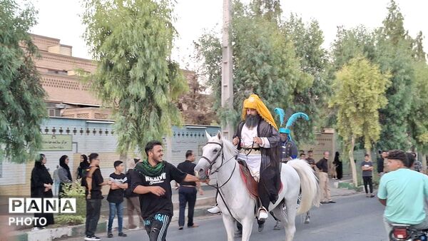 مراسم علَم کشی و کاروان نمادین اسرای کربلا در قم