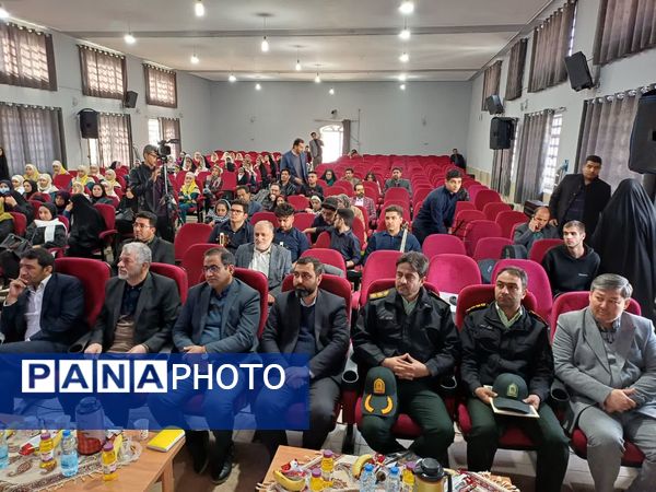 تجلیل از برگزیدگان 2 جشنواره پرورشی در شهرستان زرقان 