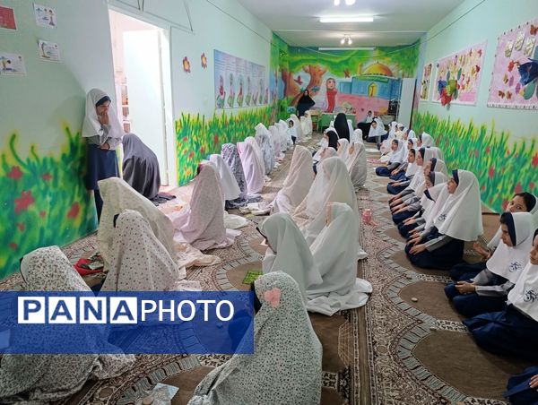 نواختن زنگ مهر و نماز در مدرسه ۲۲بهمن