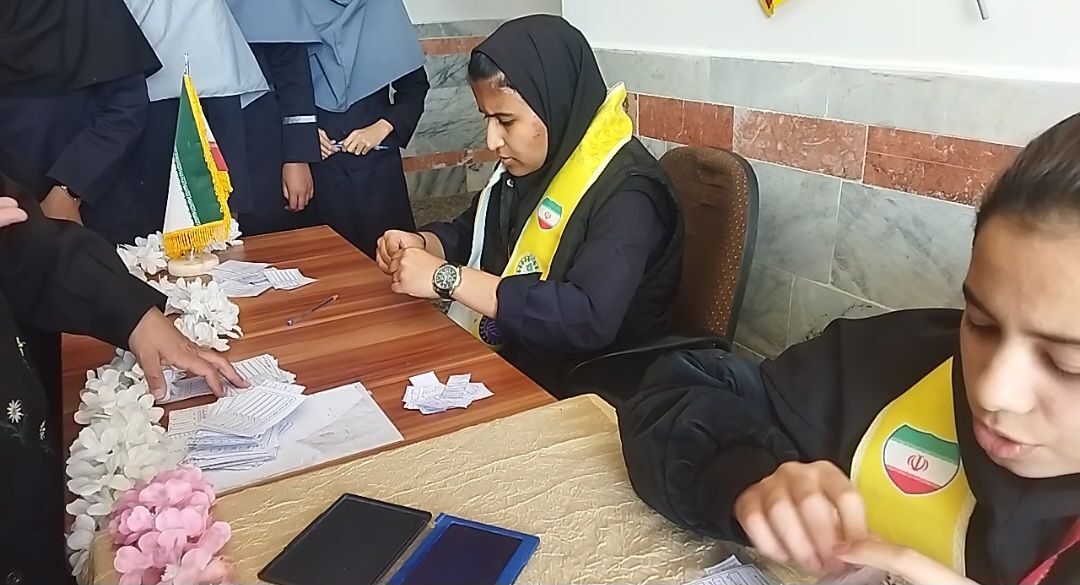 بیست و هشتمین دوره انتخابات شورای دانش آموزی در دبیرستان حجت‌ الاسلامی
