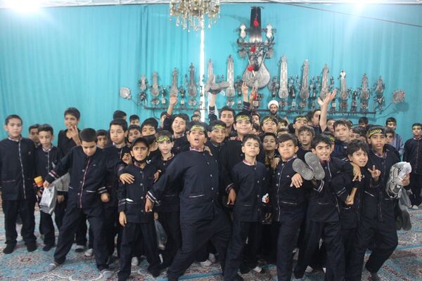 عزاداری دانش‌آموزان قم در آستان مقدس امامزاده سیدعلی(ع)