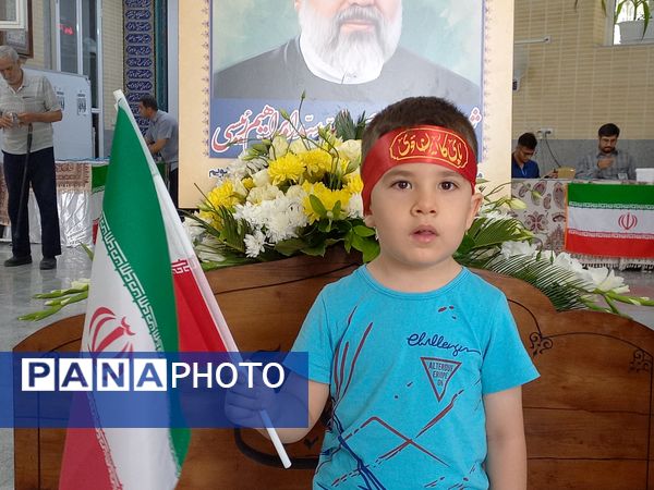 حضور پرشور مردم اصفهان در پای صندوق‌های رأی