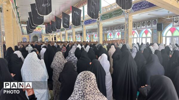تجدید پیمان مردم فیروزآباد در نماز جمعه 