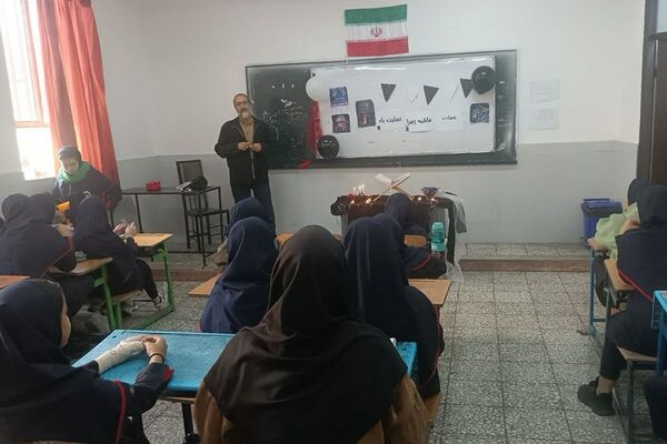 طنین نوای عشق و عزا؛ مراسم عزاداری دهه دوم فاطمیه در مدارس بهارستان‌دو