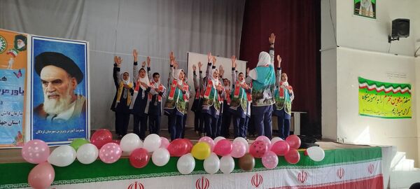 دوره‌های آموزشی یاور مربیان؛ گامی برای توانمندسازی دانش‌آموزان پیشتاز