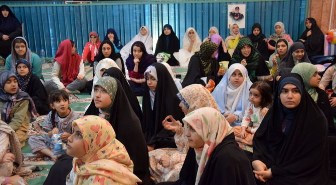 حضور دانش‌آموزان ناحیه یک کرج در نخستین روز اعتکاف دانش‌آموزی