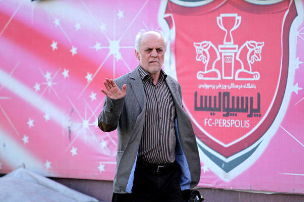 خوردبین: آموزش و پرورش یک گنجه قدیمی معرفی اسطوره‌های ورزش کشور است