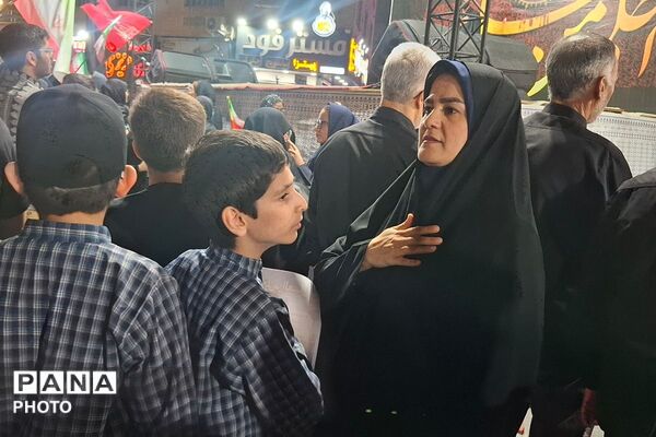  نجوای عشق در میدان قدس؛هم نوایی  دانش‌آموزان با «قاسم» 